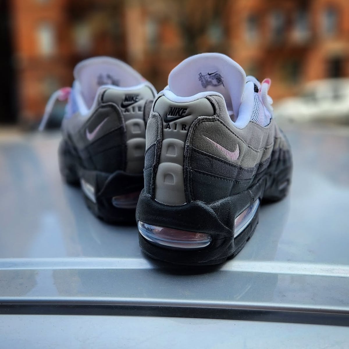 Nike Air Max 95 grise et rose (2-1)