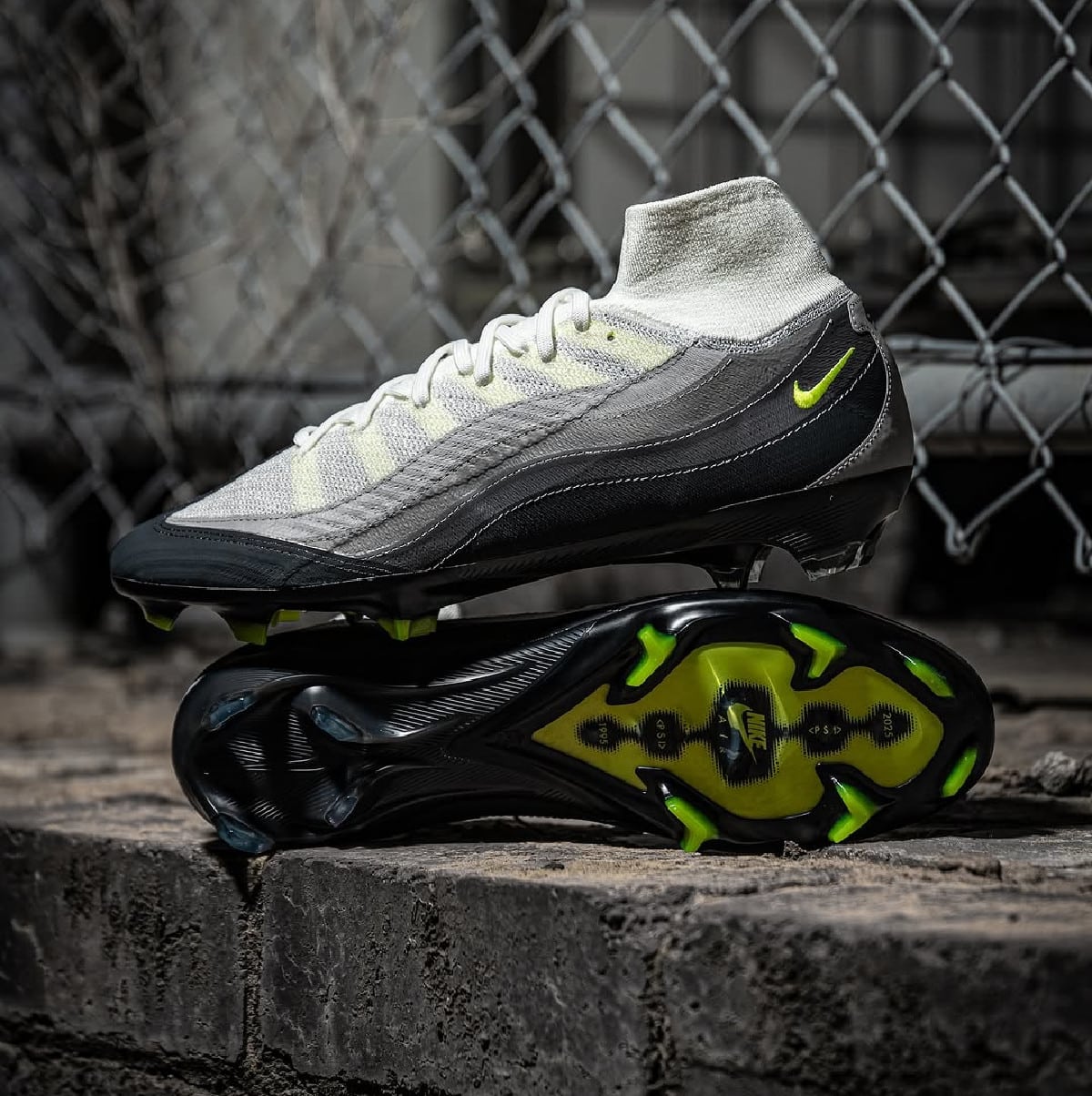 Nike Mercurial Superfly 10 grise et vert fluo HV9916-001 (4)