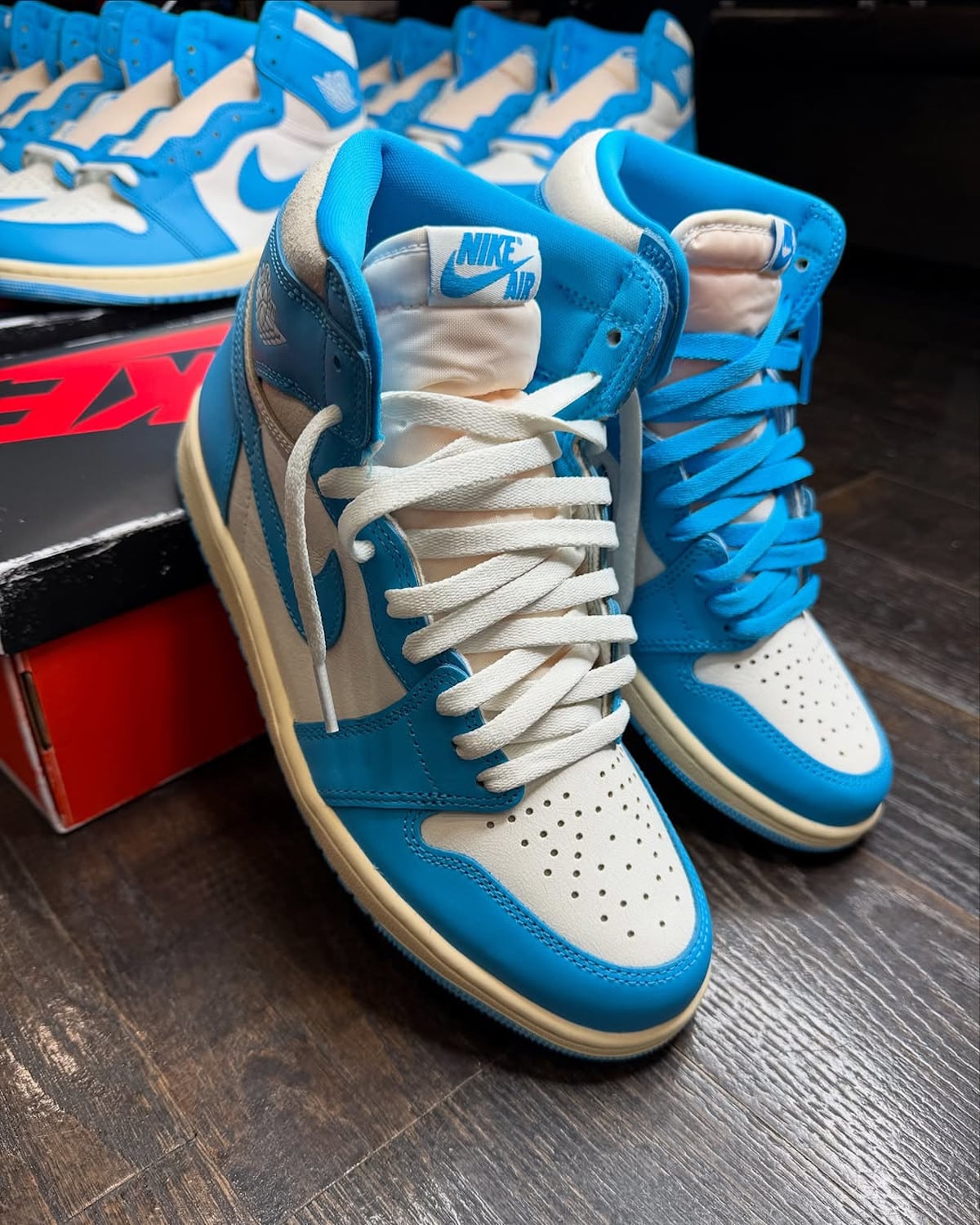 Air Jordan 1 Réimaginée bleu ciel (3)