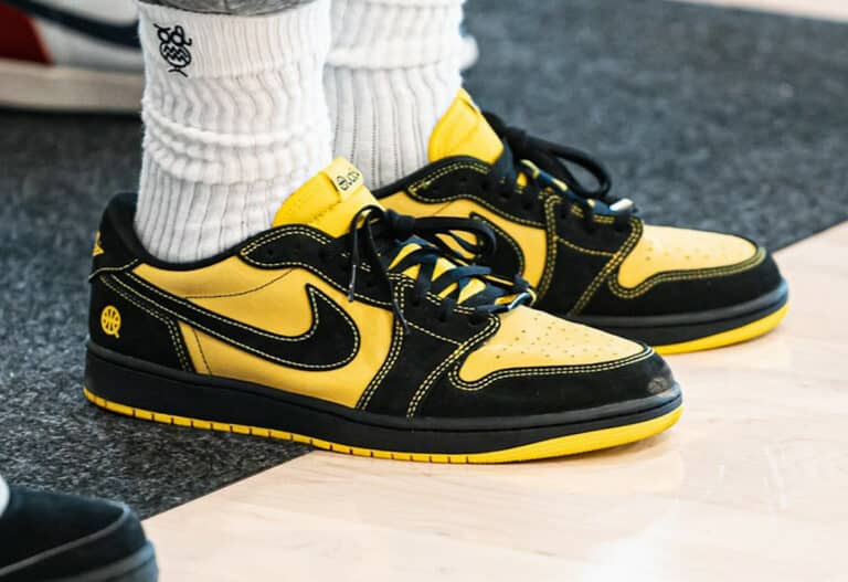 Air Jordan 1 Low Quai 54 2025 Black Tour Yellow IB8836-007 (couv)