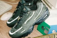 Nike Air Max 95 Worksout Uniform Medium Olive and Sequoia HQ0263-300 (couv)