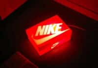 Nike shoebox lamp (couv)