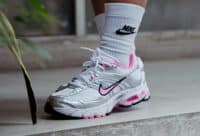 Nike Air Max Moto 2K Pink Spell HQ2056-101 (couv)