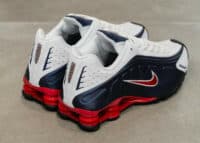 Nike Shox R4 Independence Day HQ1988-400 (couv)