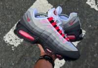 Nike Air Max 95 grise et rouge rose (couv)