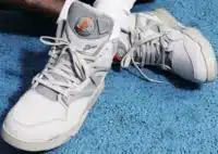 Reebok Pump Omni Zone 2 grise Sony (couv)