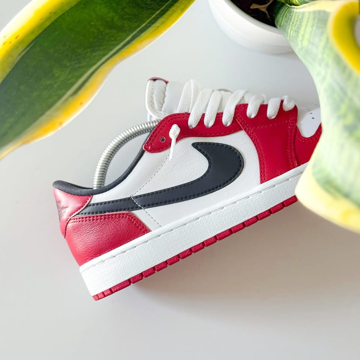 AJ1 Low Chicago 40th Anniversary HQ6998-600 (3)