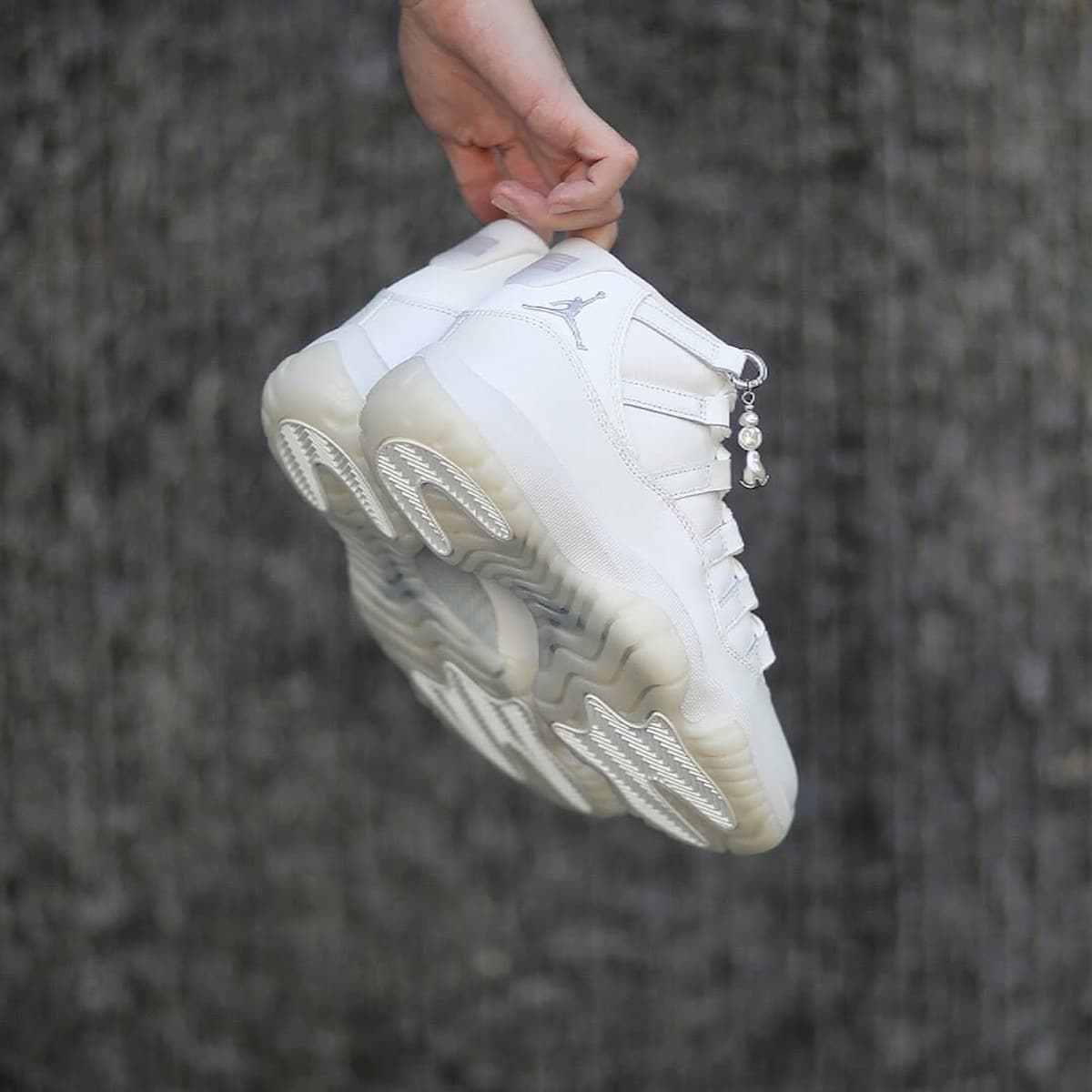 AJ11 Pearl (7)