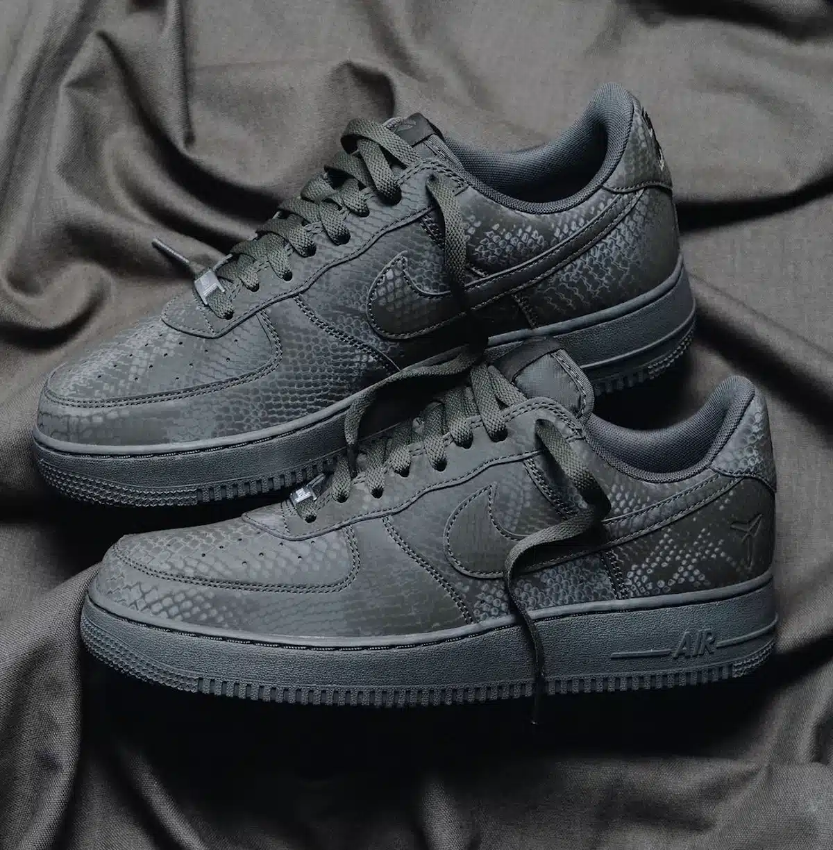 Nike Air Force 1 Low x Kobe Bryant Lenticular II3925-400 (2)