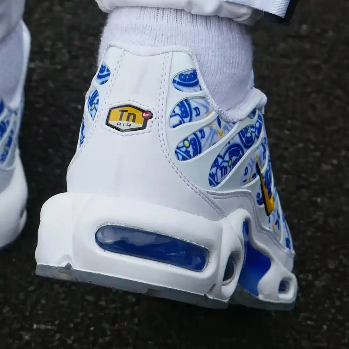 Nike Air Max Plus Lisboa on feet IM5982-100 (4)