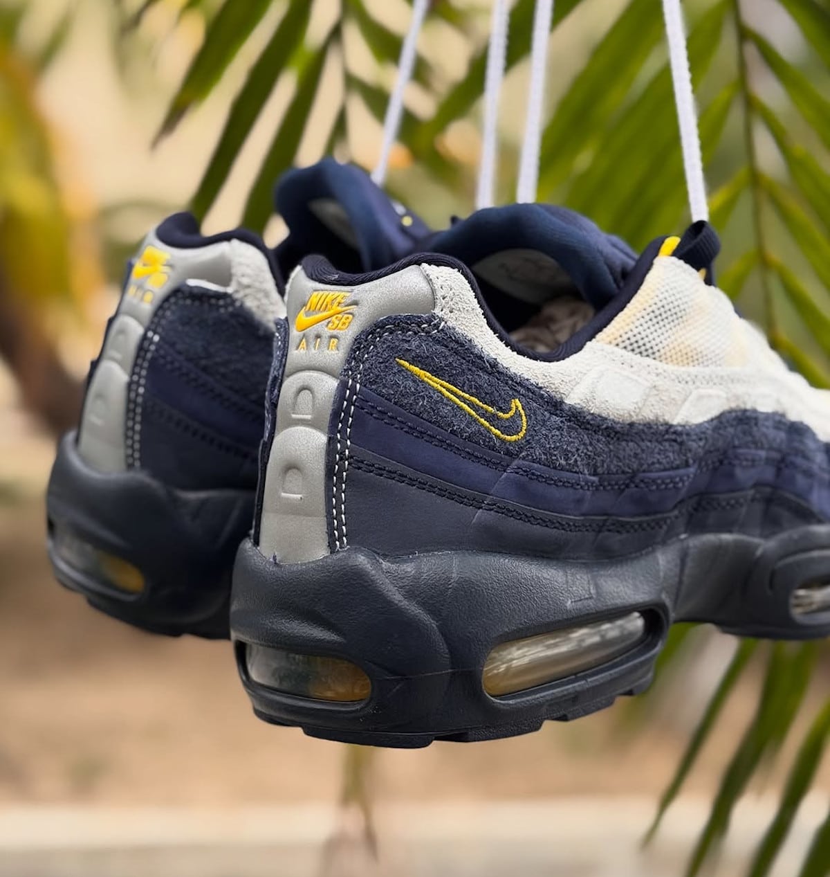 Nike SB AM95 Eric Koston bleu marine et jaune HQ8492-400 (2)