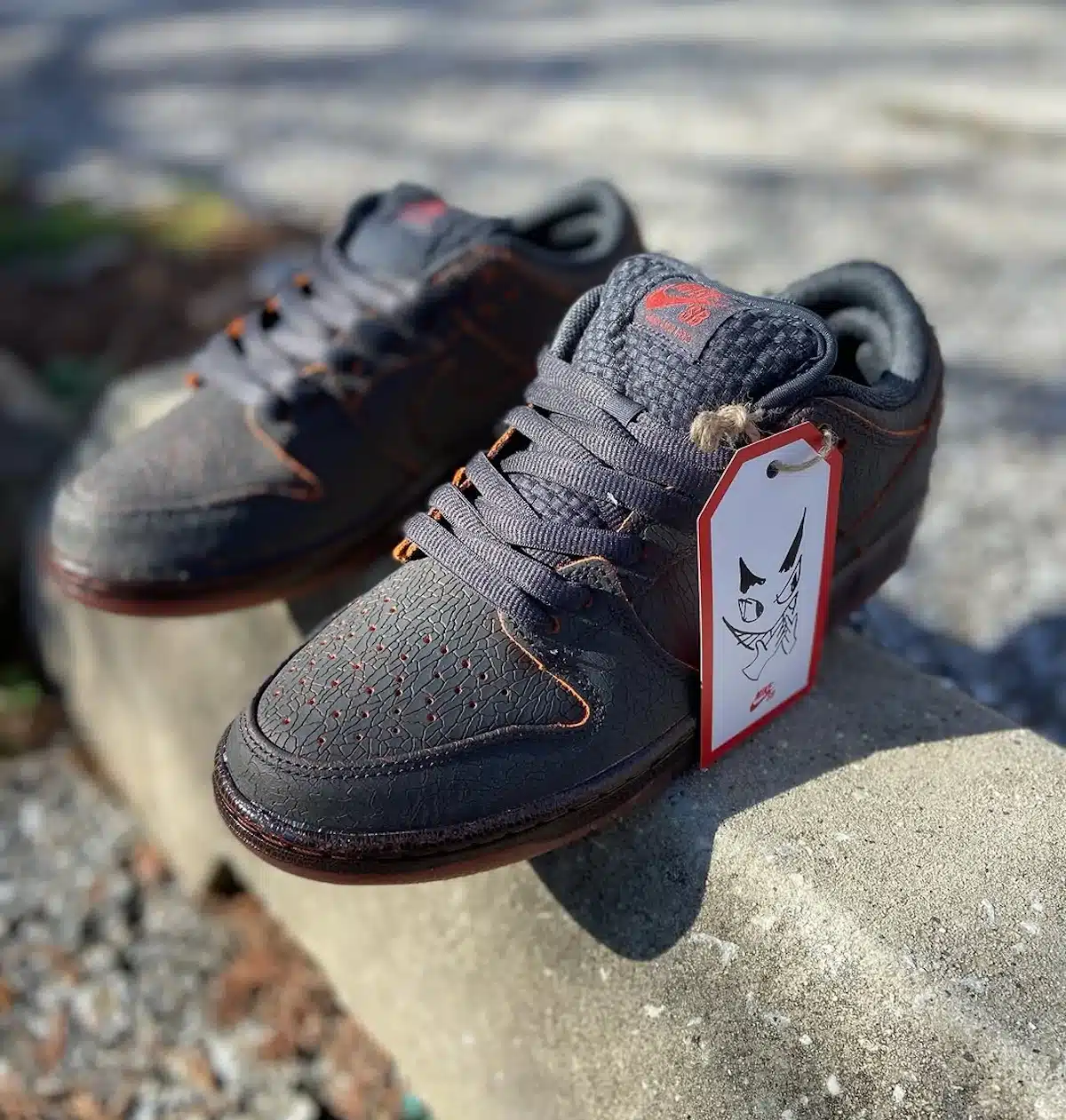 Nike SB Dunk Low Krampus 2025 HV1668-001 (5)