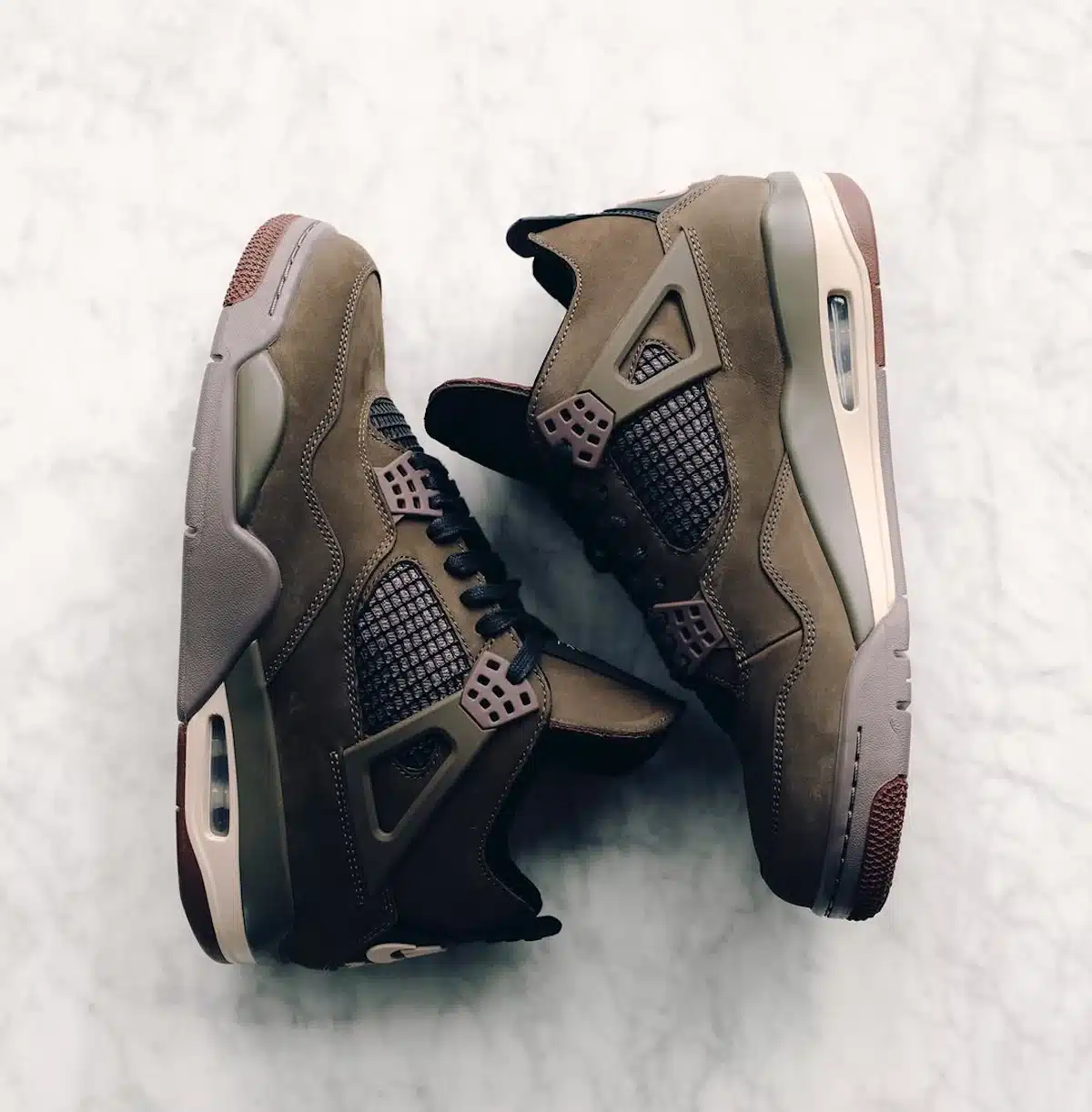 Air Jordan 4 marron café IF3102-200 (1)