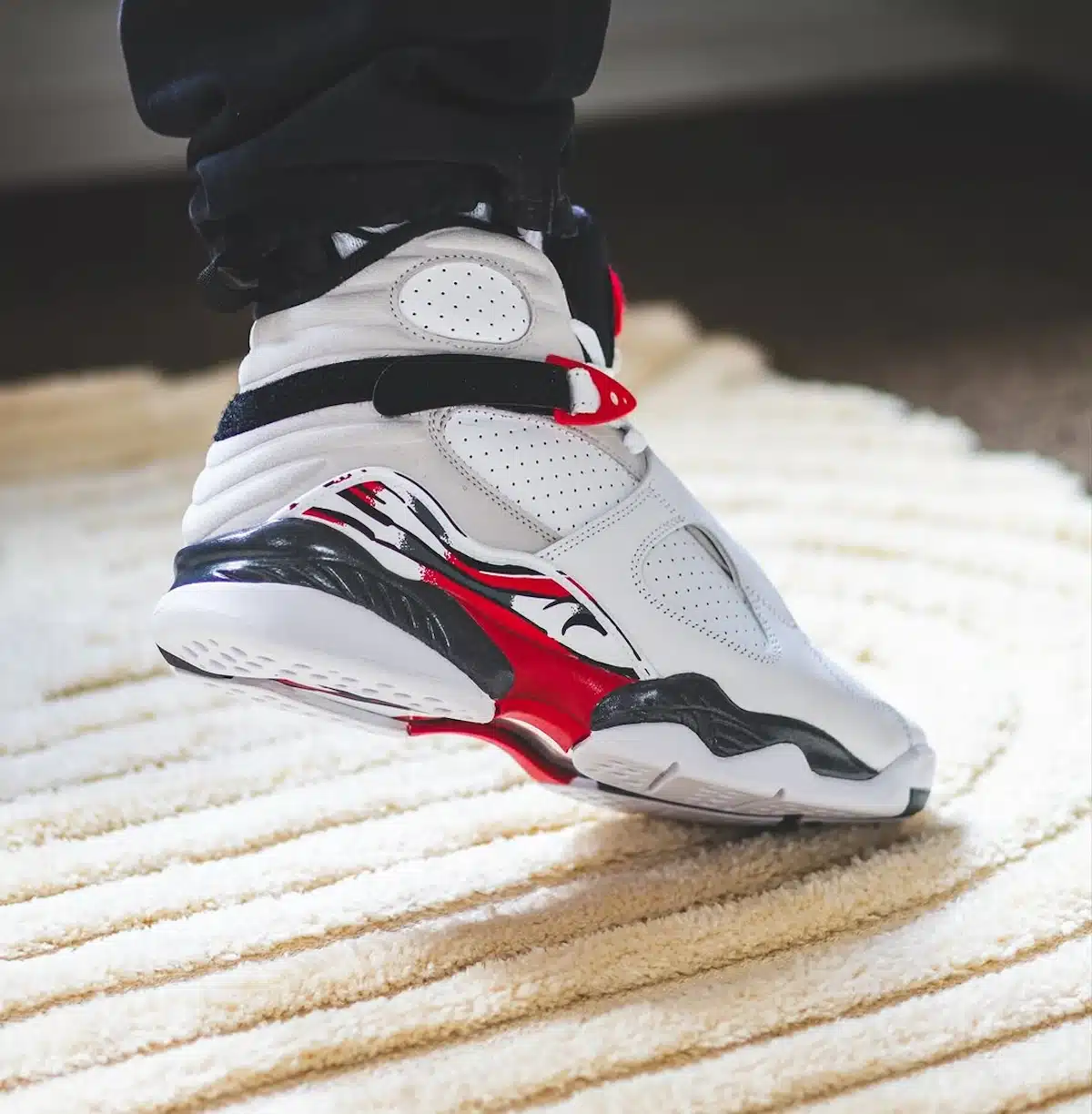 Air Jordan 8 Bugs Bunny 2025 305381-100