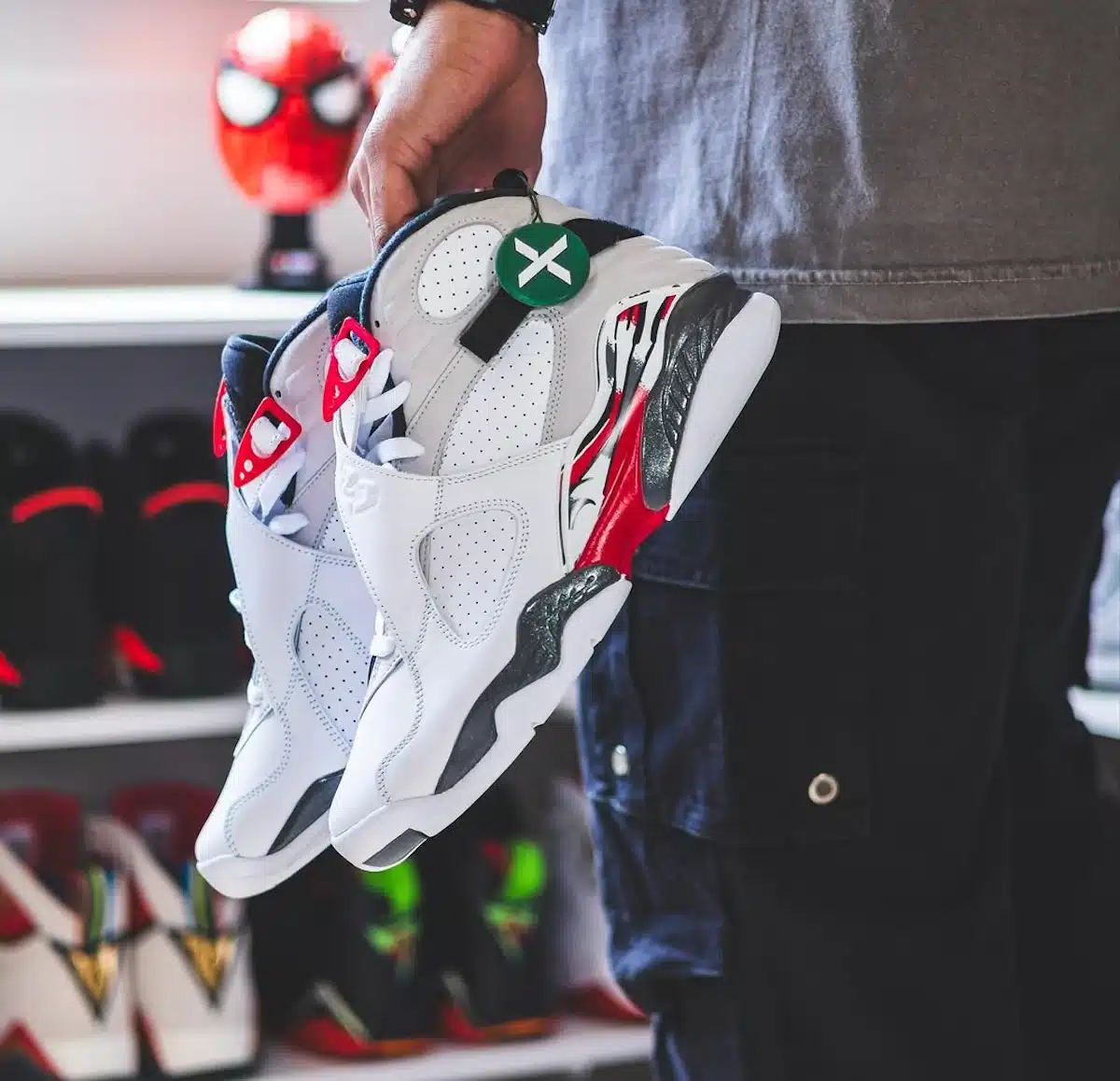 Air Jordan 8 blanche grise et rouge 305381-100 (1)