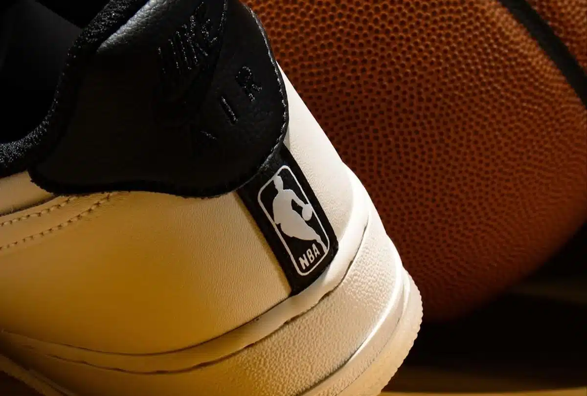 Nike Air Force 1 Low x NBA Phantom IQ0293-030 (couv)