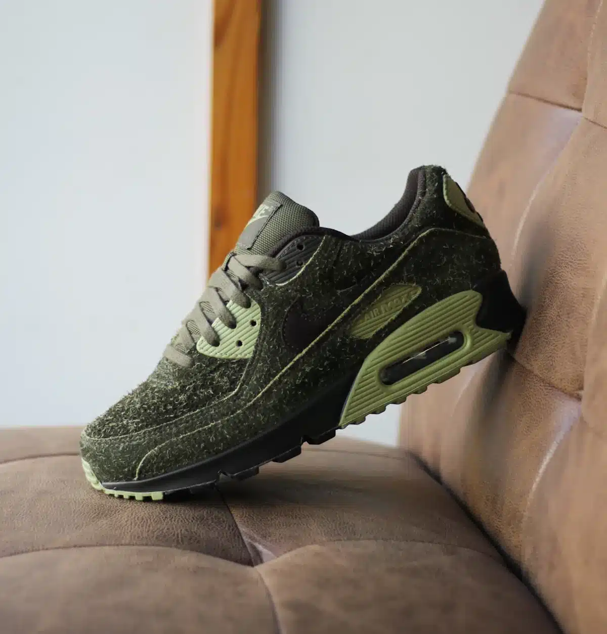 Nike Air Max 90 en daim poilu vert HV6663-300 (1)