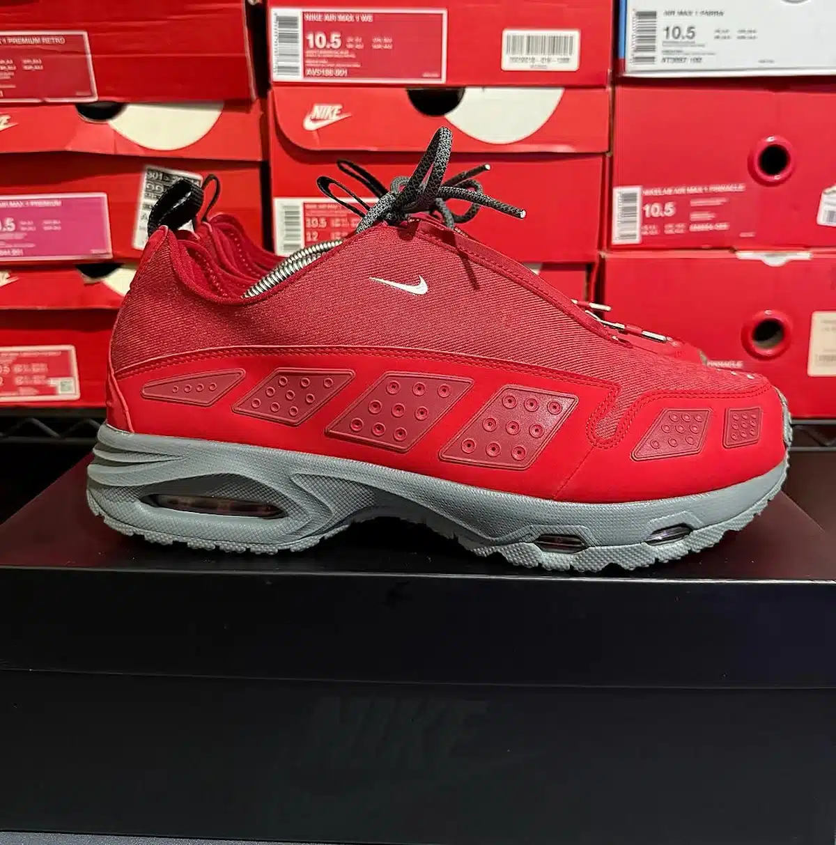 Nike Air Max SNDR rouge et grise HV6352-600 (1)