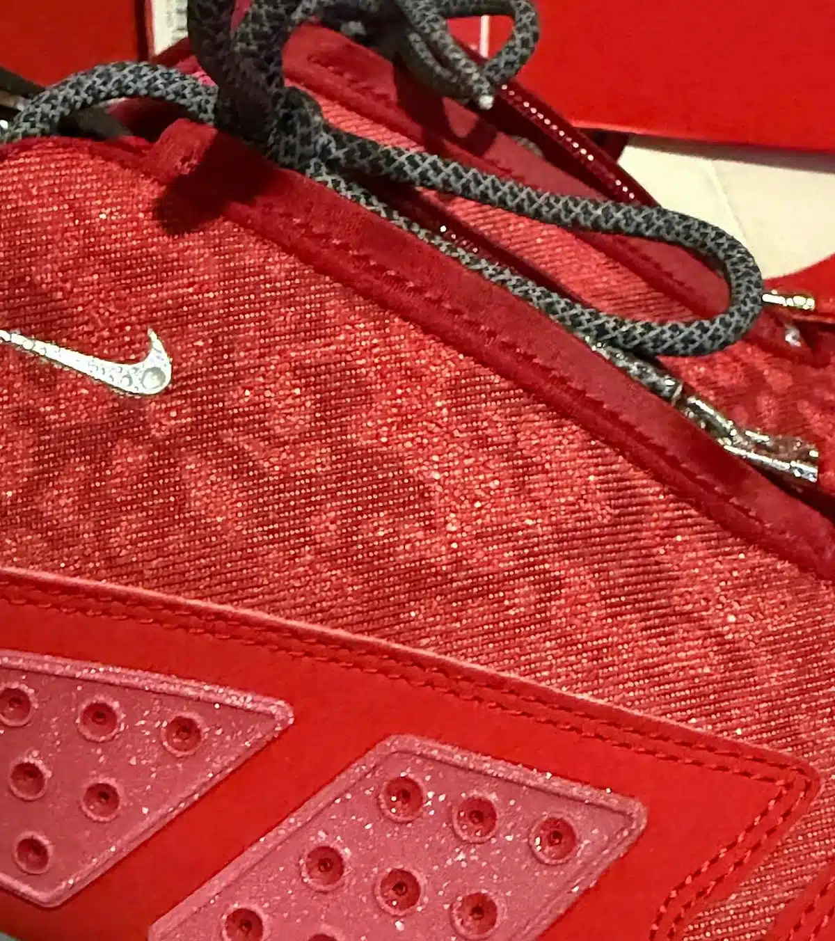 Nike Air Max SNDR rouge et grise HV6352-600 (3)