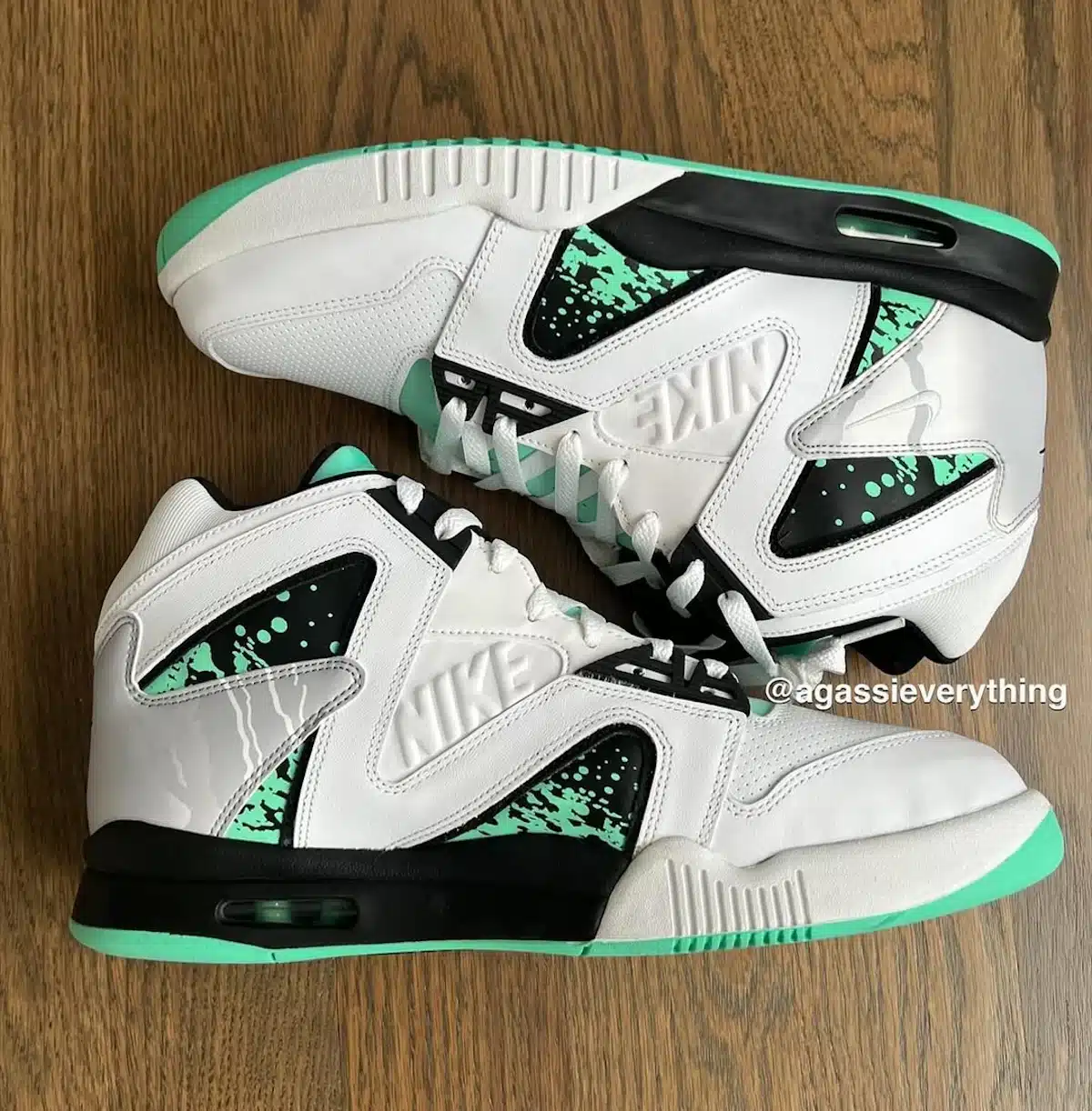 Nike Air Tech Challenge Hybrid Green Glow Wimbledon