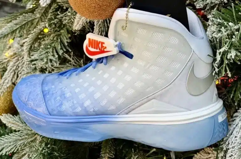 Nike Kobe 3 Christmas 2025 IQ5338-400 (couv)