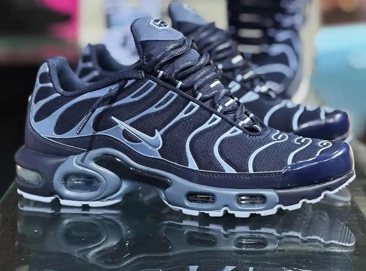 Nike TN Obsidian Aluminium Diffused Blue IM6601-451 (couv)