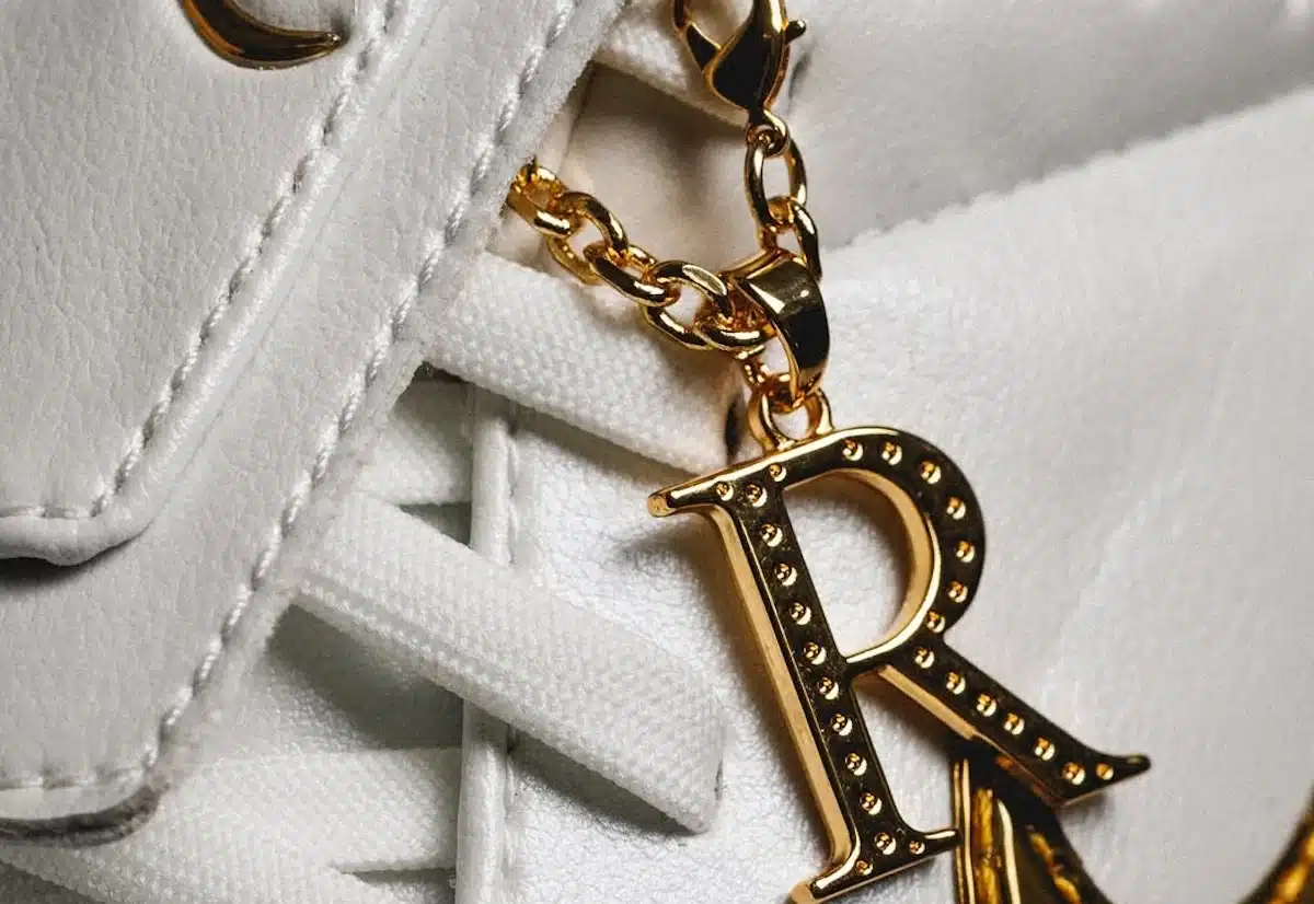 Nike Tiempo Legend blance et dorée IF4389-100 (couv)