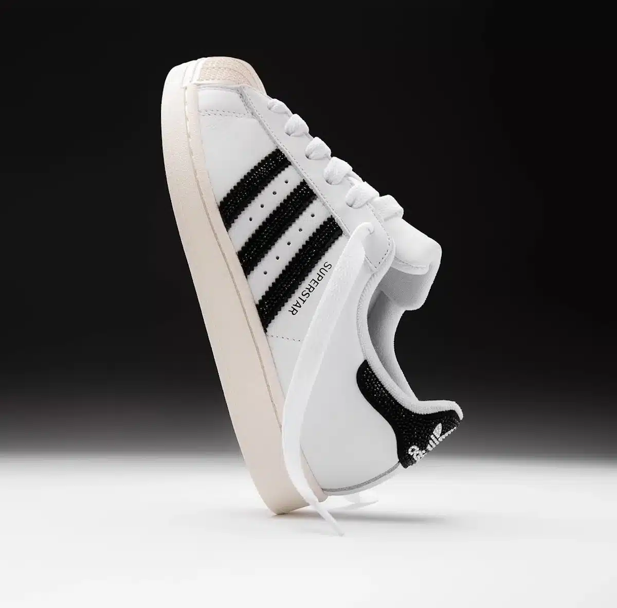 adidas Superstar II blanche et noire avec des strass HQ2285 (1)