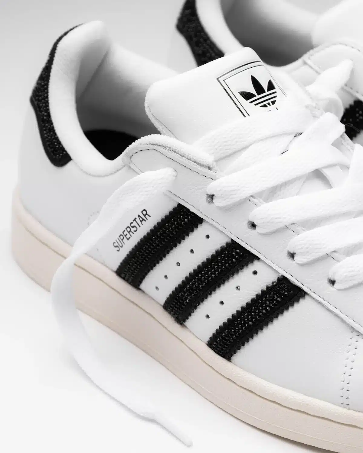adidas Superstar II blanche et noire avec des strass HQ2285 (3)