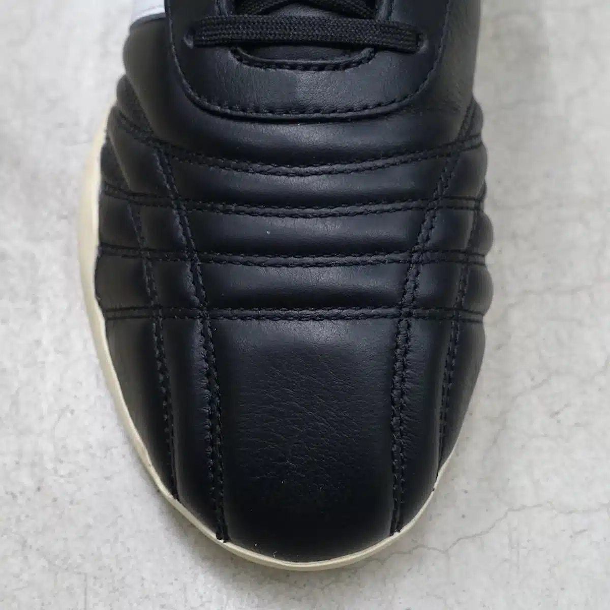 adidas Taekwondo noire et blanche JQ9303 (2)