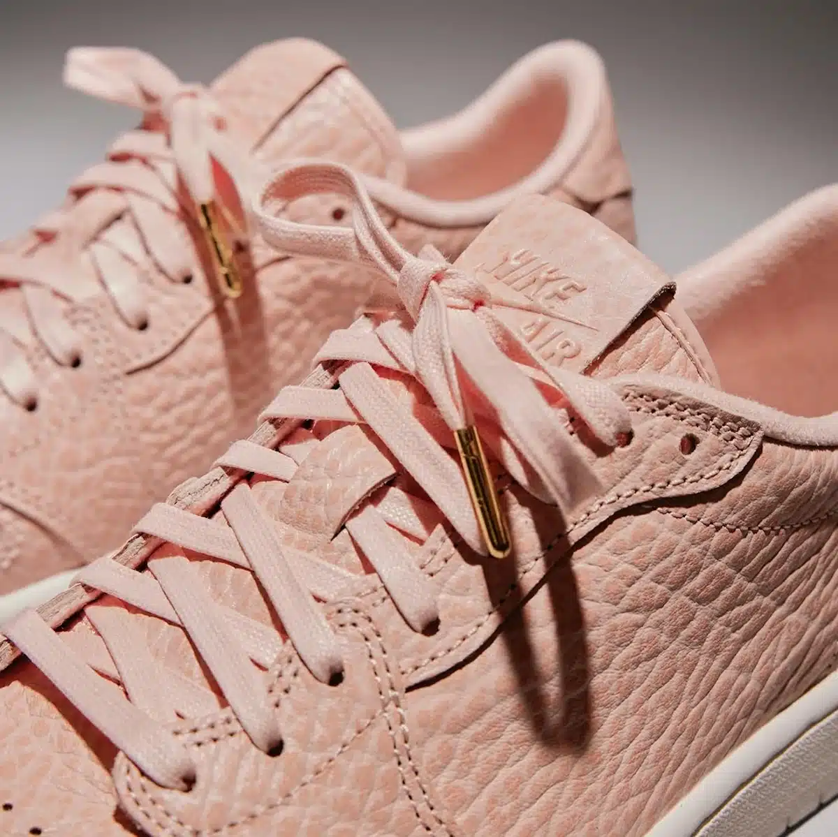 Air Jordan 1 Low rose saumon sans virgule 848775-805 (1)