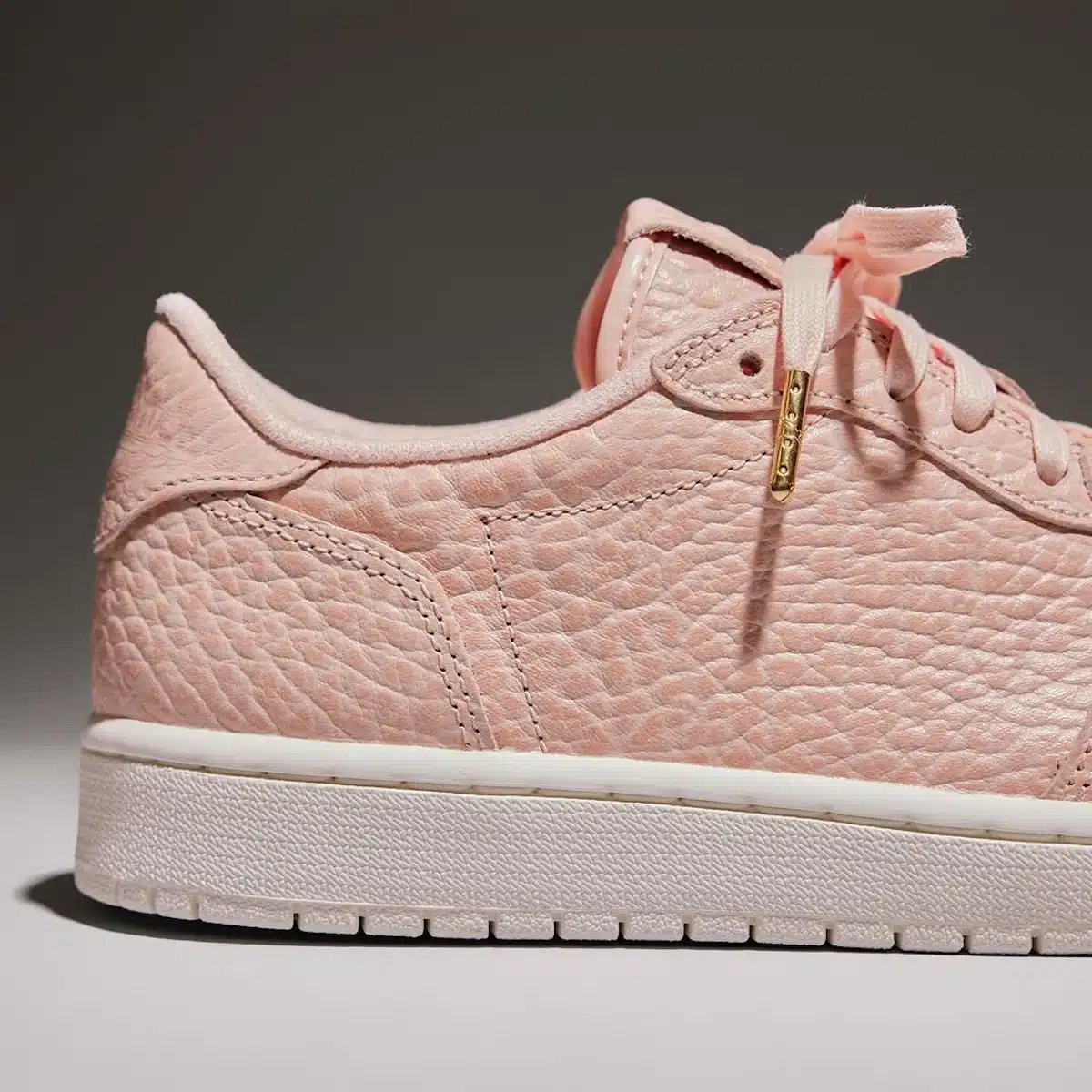 Air Jordan 1 Low rose saumon sans virgule 848775-805 (2)