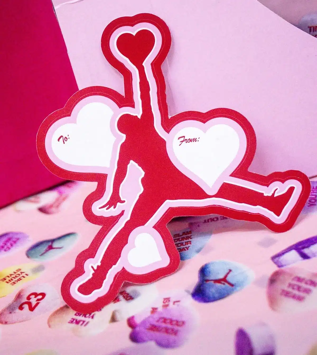 Air Jordan 4 Saint Valentin pour enfant IB7068-100 (4)