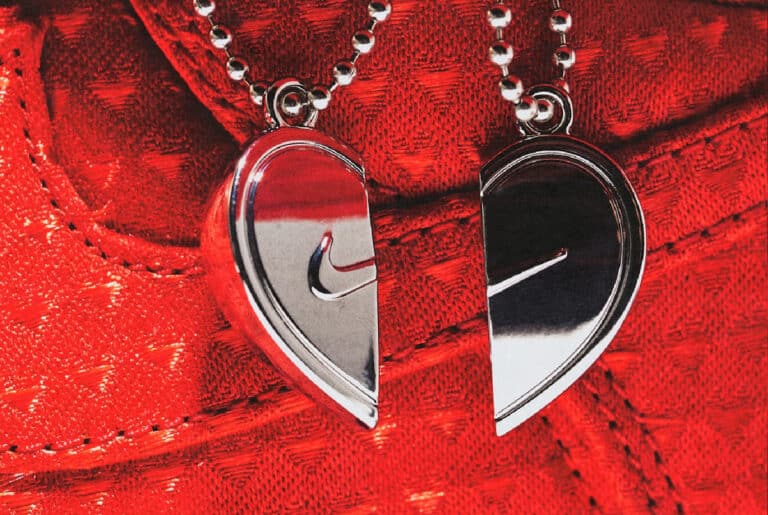 Nike Air Force 1 Low University Red 'Valentine's Day IB6836-600 (couv)