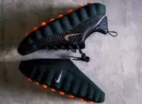 Nike Mind 001 vs Nike Mind 002 (couv)