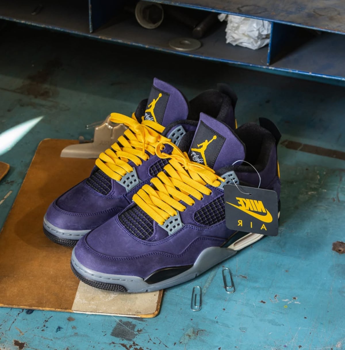 Air Jordan 4 violette et jaune FV5029-500 (3)