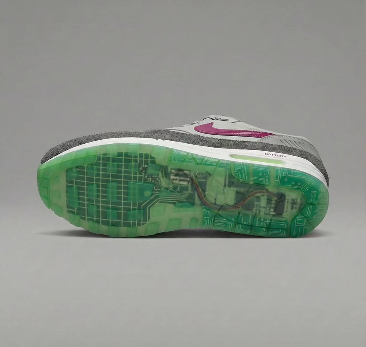 Nike Air Max 1 IA console portable 1989 (2)