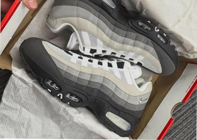 Nike Air Max 95 degradé gris clair et foncé HM4740-007 (couv)