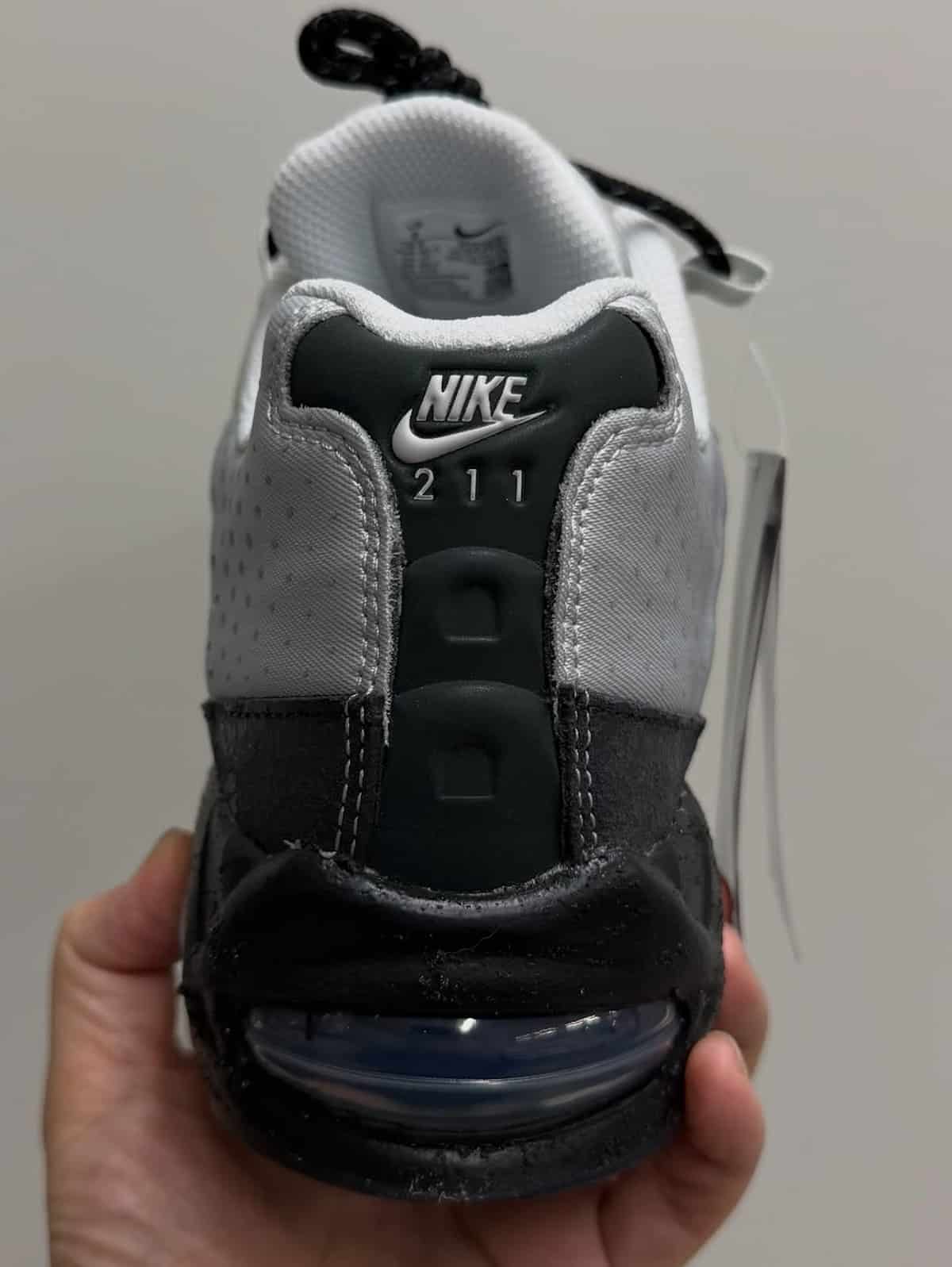 Nike Air Max 95 gris acier perforé IQ3363-025 (1)