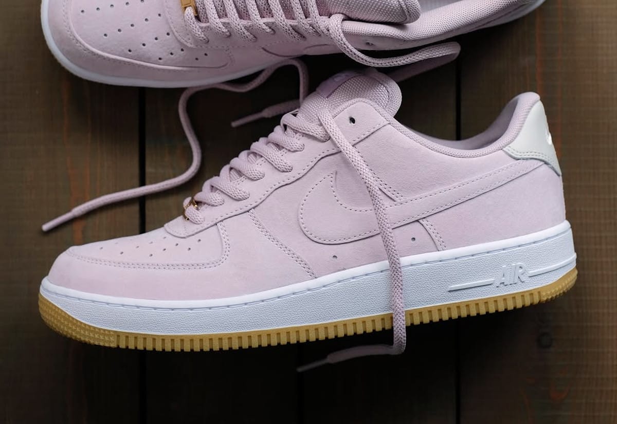 Nike SB Air Force 1 Low Pink Foam Light Orewood (couv)