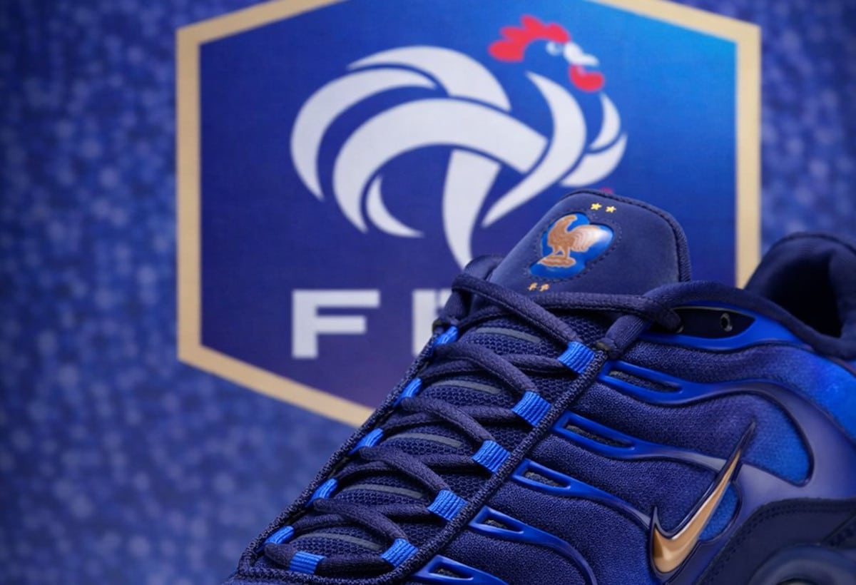 Nike Air Max Plus Fédération Française de Football bleu marine sortie 2026 IQ0170-400 (couv)