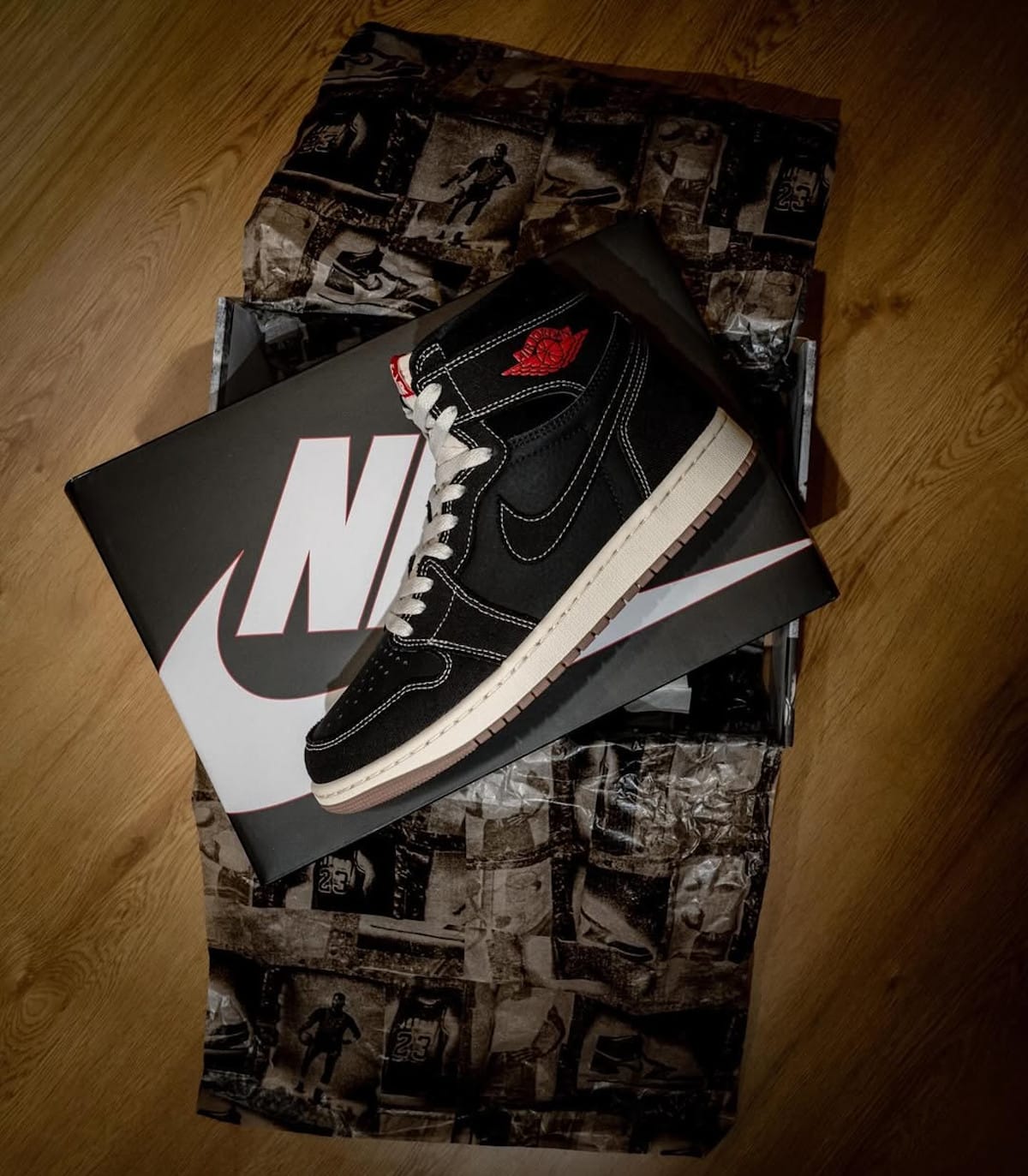 Air Jordan 1 High OG Flight Club II9811-001 (1)