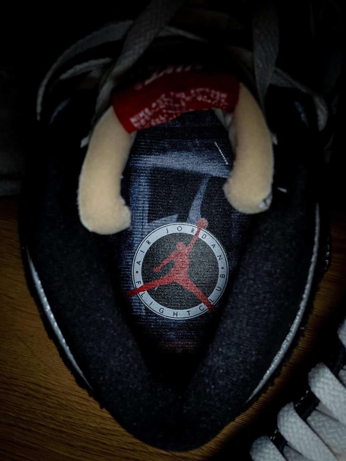 Air Jordan 1 High OG Flight Club II9811-001 (3)