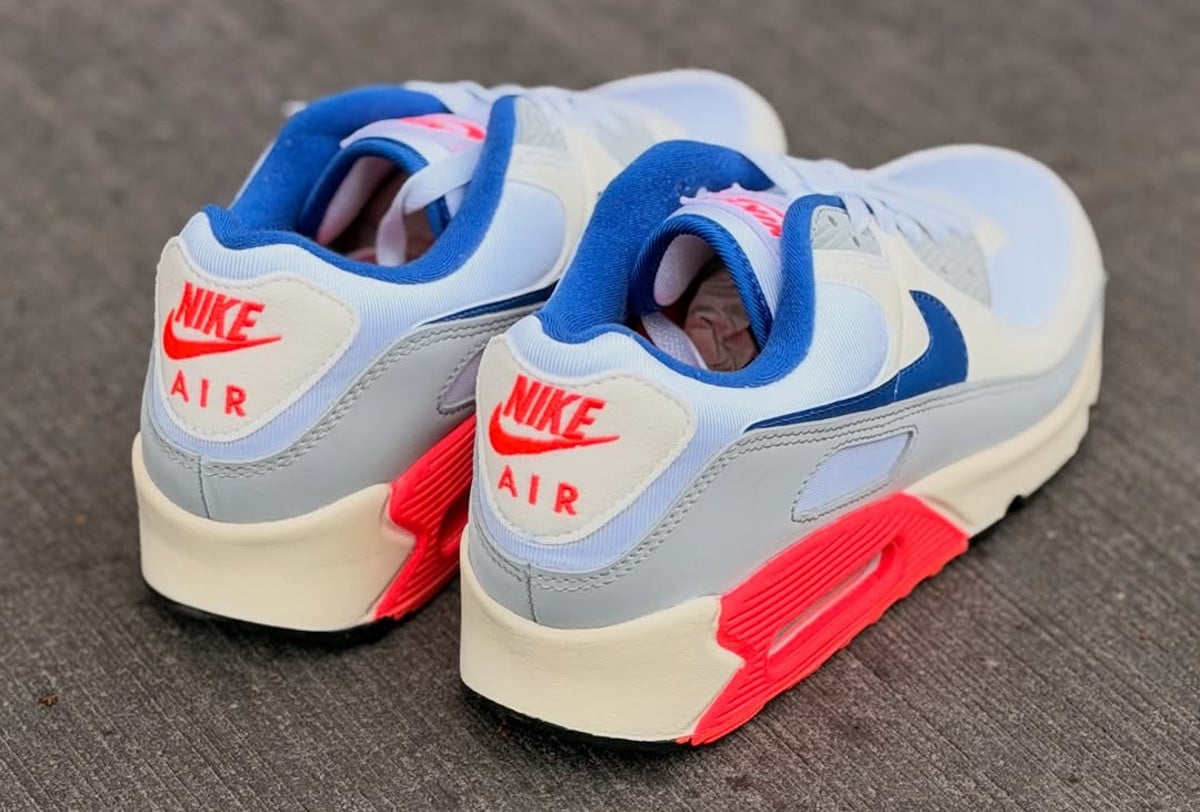 Nike Air Max 90 blanche grise bleu marine et rose IU0767-001 (couv 2)