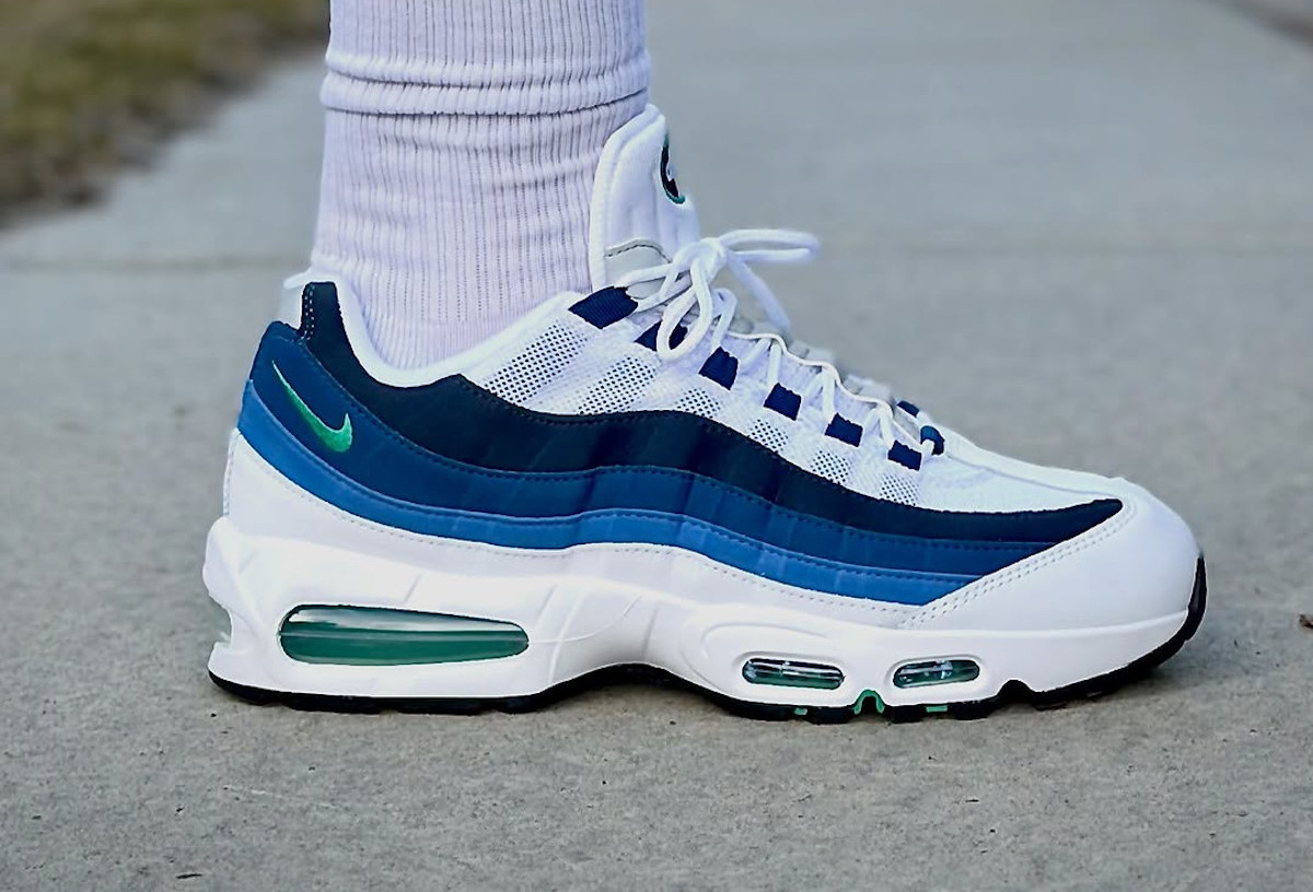 Nike Air Max 95 dégradé bleu foncé (couv)