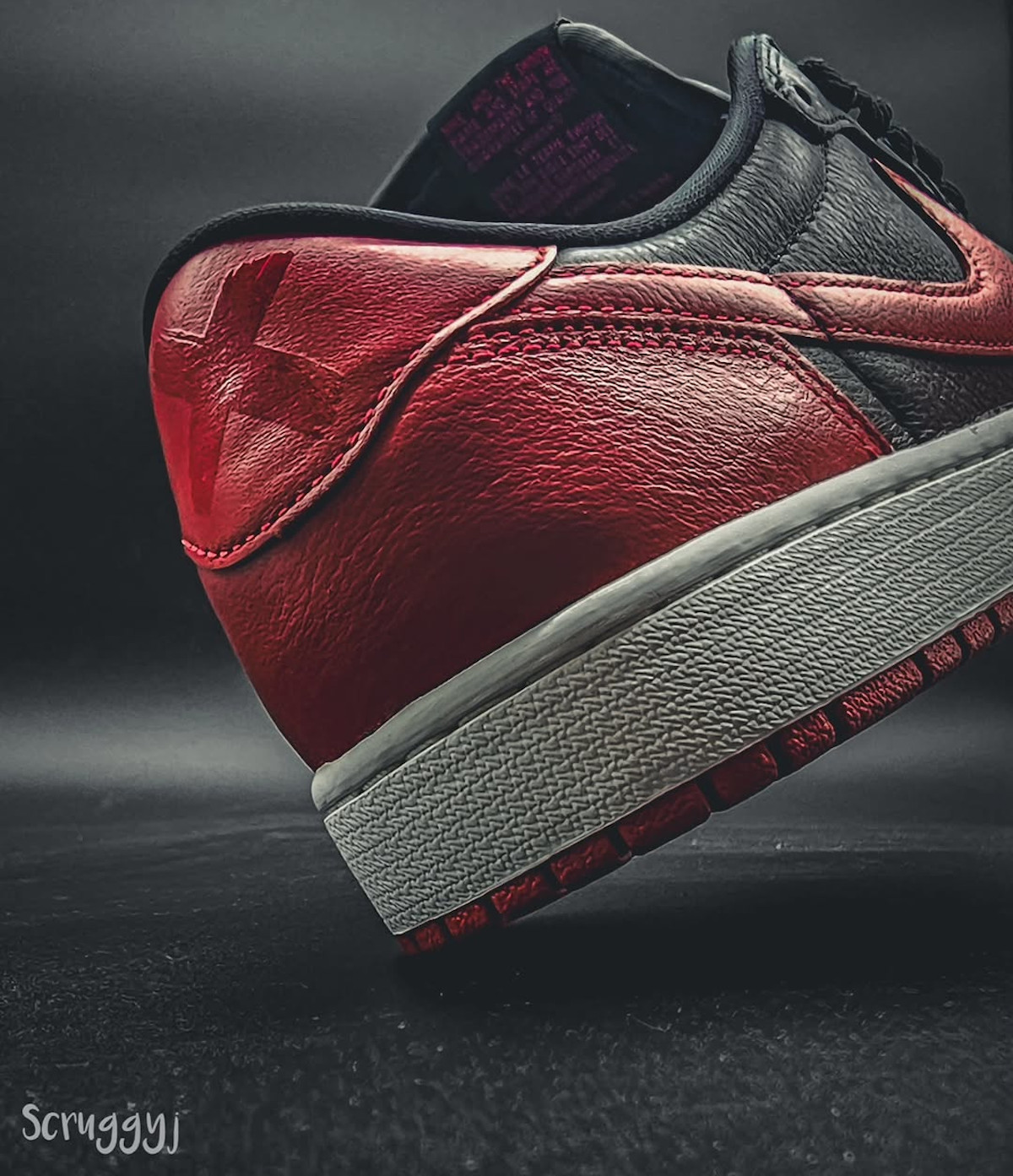 Air Jordan 1 basse rouge et noire IW6276-001 (2)