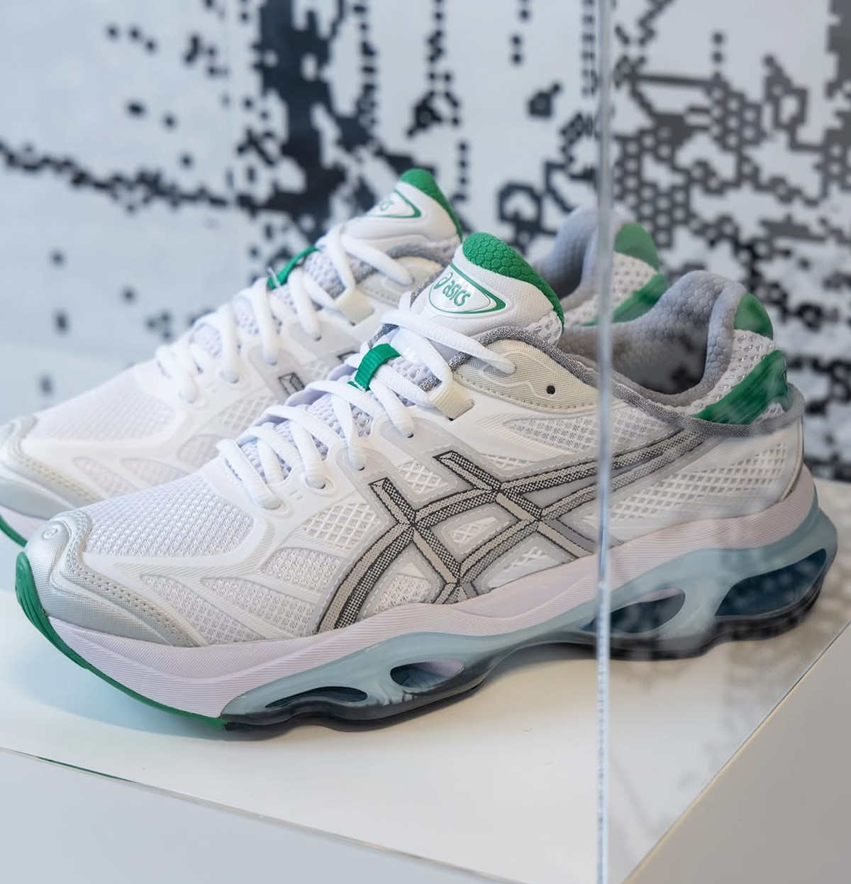 ASICS x HIDDEN GEL-KINETIC; 2.0 blanche et verte (3)