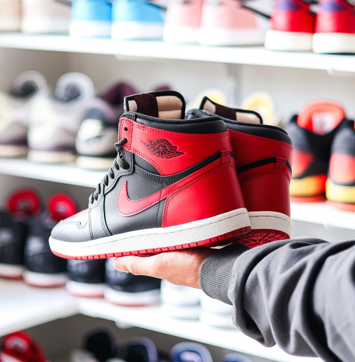 Air Jordan 1 Bred 85