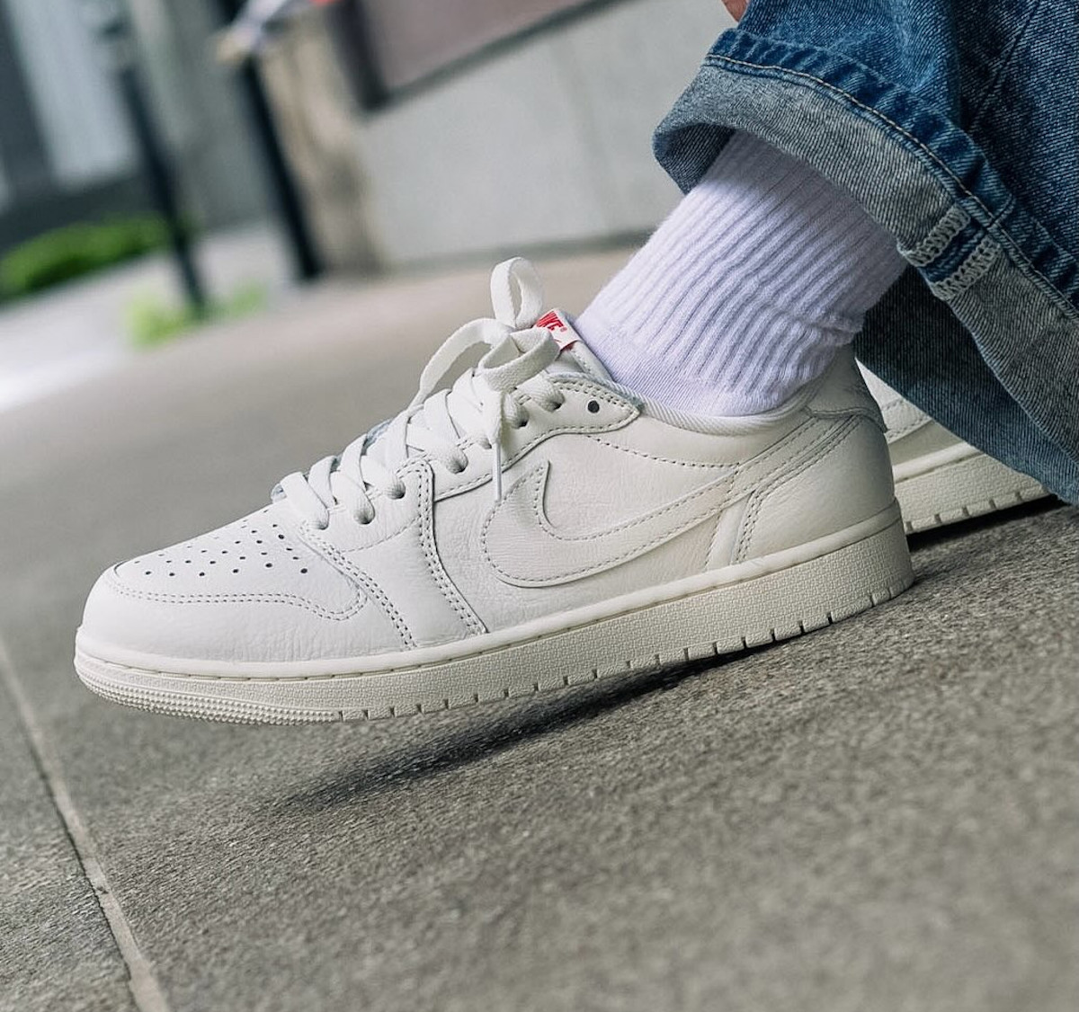 Air Jordan 1 Low OG Sail