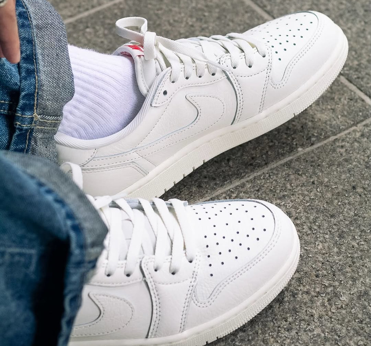 Air Jordan 1 Low OG blanc cassé 2026 HQ6998-100 (4)